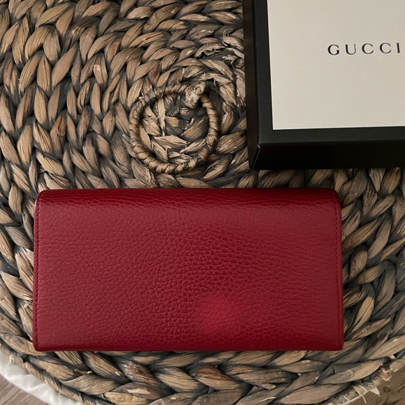 Gucci Red Continental Wallet - Picture 2 of 5